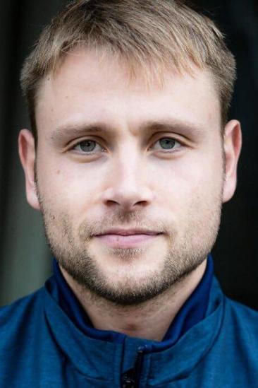 Max Riemelt Image