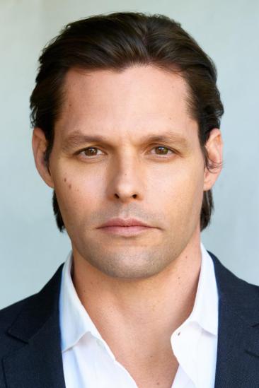 Justin Bruening Image