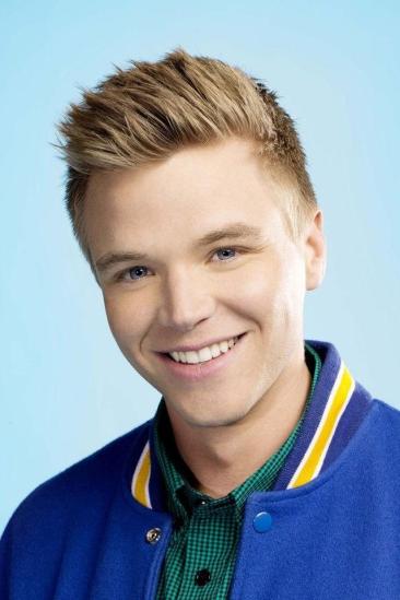 Brett Davern Image