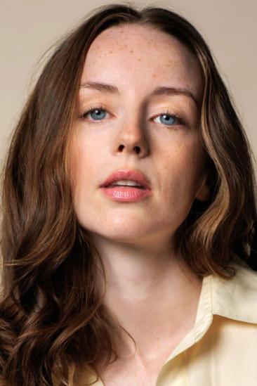 Kacey Rohl Image