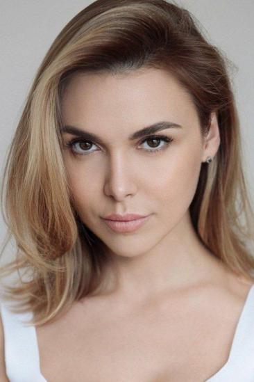 Eva Aveeva Image