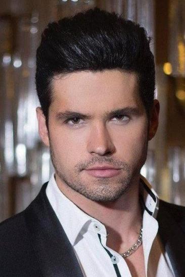 Eleazar Gómez Image
