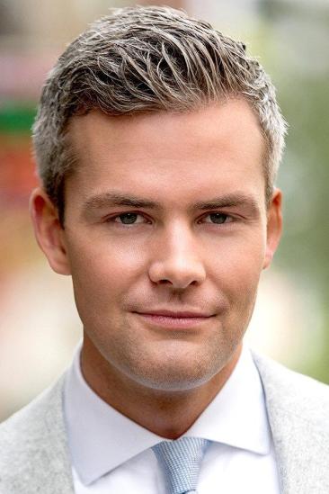 Ryan Serhant Image