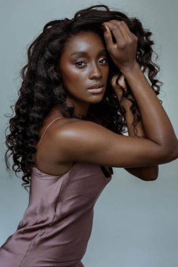 Courtnee Carter Image
