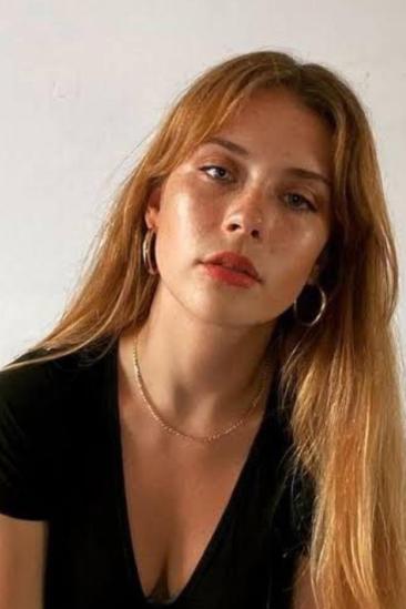 Mia Tomlinson Image
