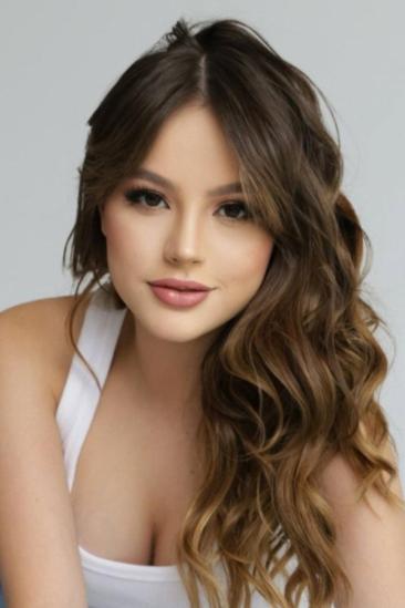Bela Fernandes Image