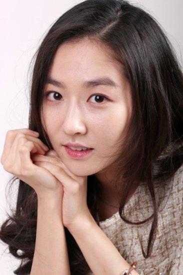 Ahn Mi-na Image