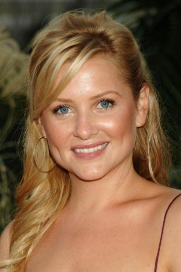 Jessica Capshaw Image