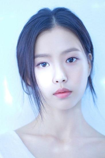 Go Min-si Image