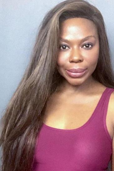 Lunden De'Leon Image