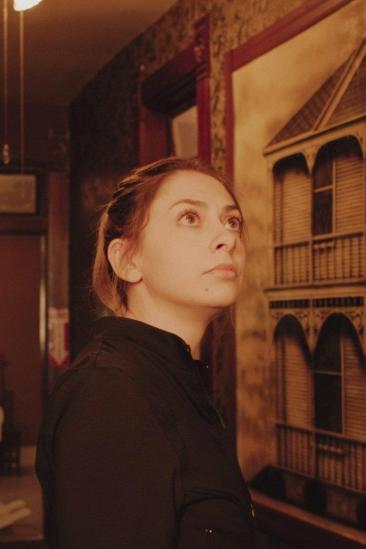Julia Leslie Image