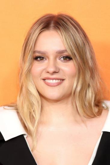 Maisy Stella Image
