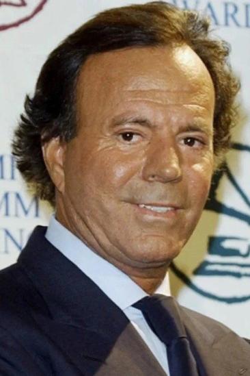 Julio Iglesias Image