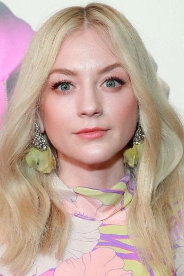 Emily Kinney Image