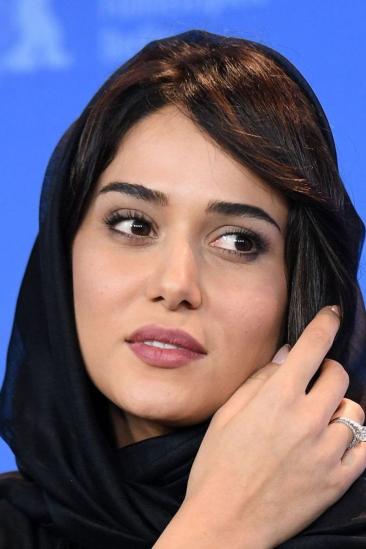 Parinaz Izadyar Image