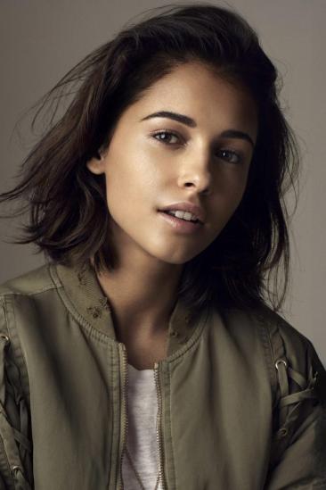 Naomi Scott Image