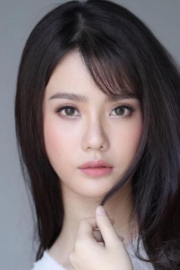 Chanidapa Pongsilpipat Image