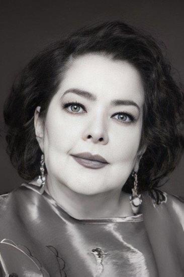 Delia Casanova Image
