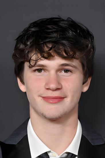 Gabriel Bateman Image