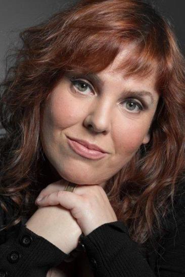 Carla Vasconcelos Image