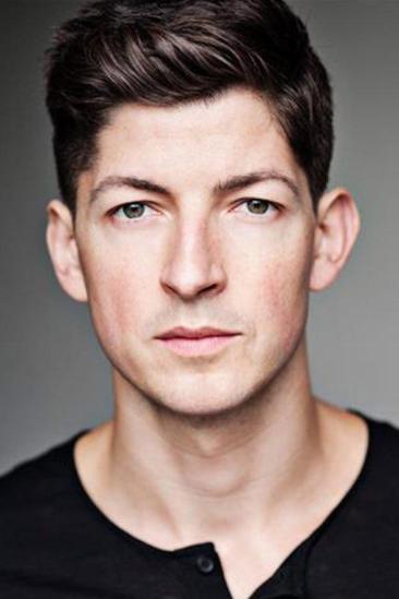 Lee Knight Image