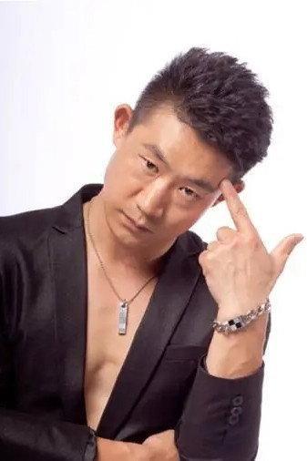 Yan Yanlong Image
