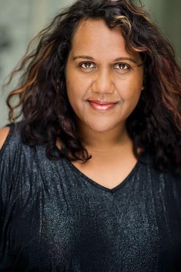 Elaine Crombie Image