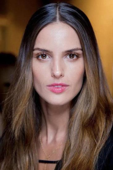 Izabel Goulart Image