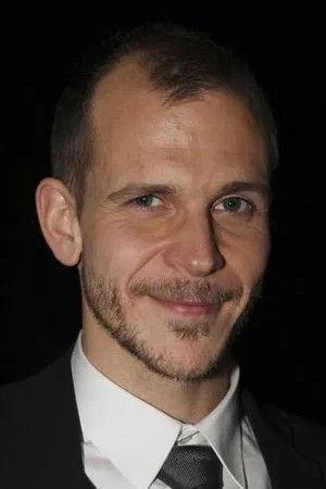 Gustaf Skarsgård Image