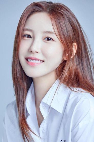 Jun Hyo-seong Image