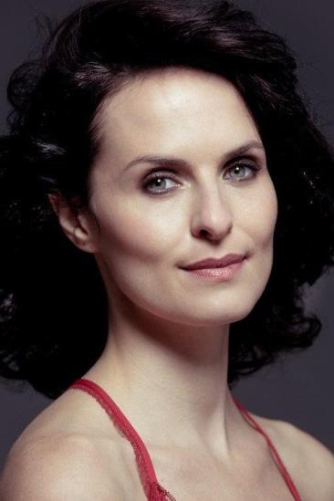 Leanne Best Image