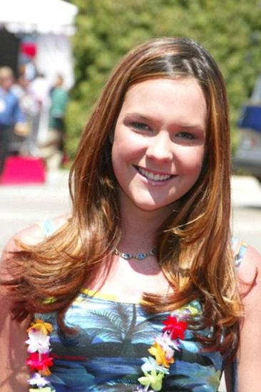 Courtnee Draper Image