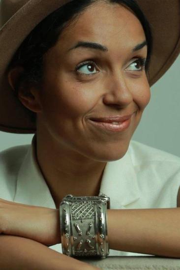 Nathalie Merchant Image