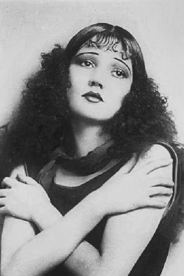 Julie Suedo Image