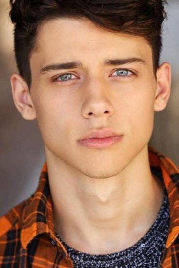 Uriah Shelton Image