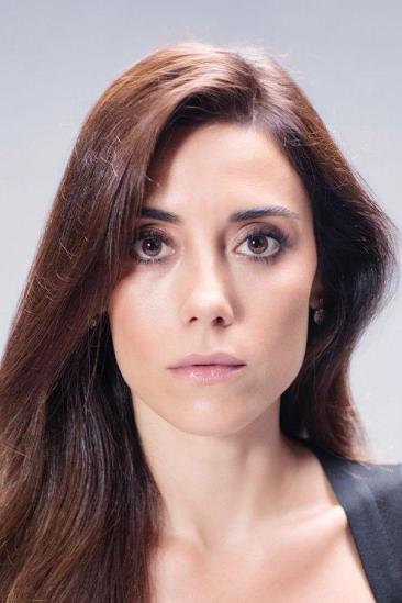 Cansu Dere Image