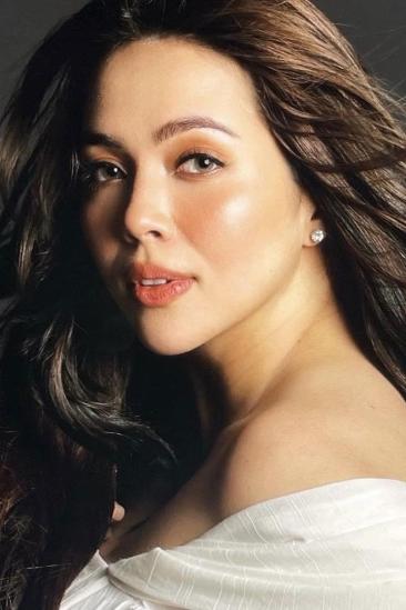 Julia Montes Image