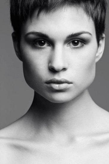 Roxanne Fernandes Image