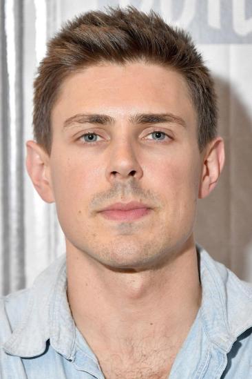 Chris Lowell Image
