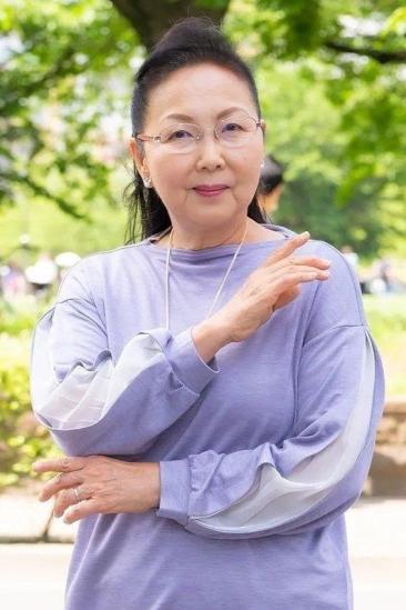 Lisa Komaki Image