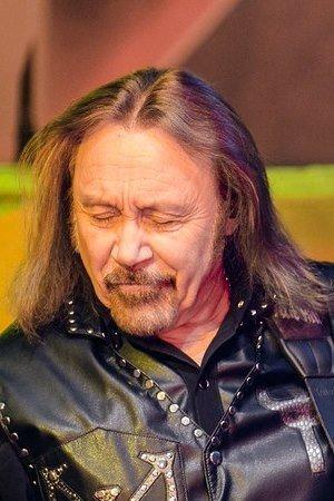Ian Hill Image