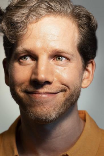Stark Sands Image