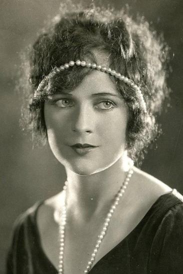 Jacqueline Logan Image