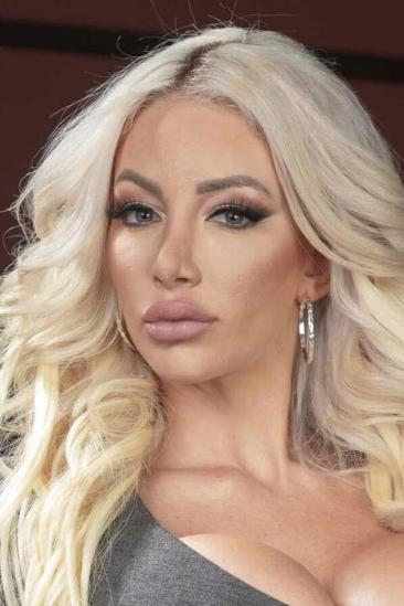 Nicolette Shea Image