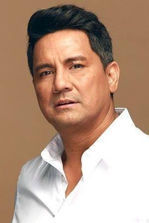 Richard Gomez Image