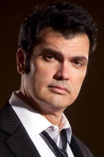 Larry Wade Carrell Image