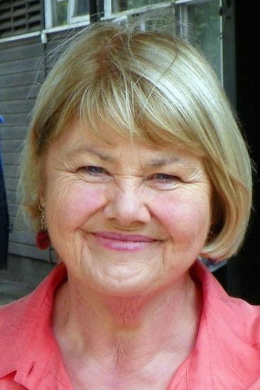 Annette Badland Image