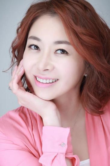 Hwang Hyo-eun Image