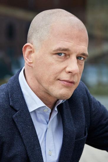 Alexis Van Stratum Image