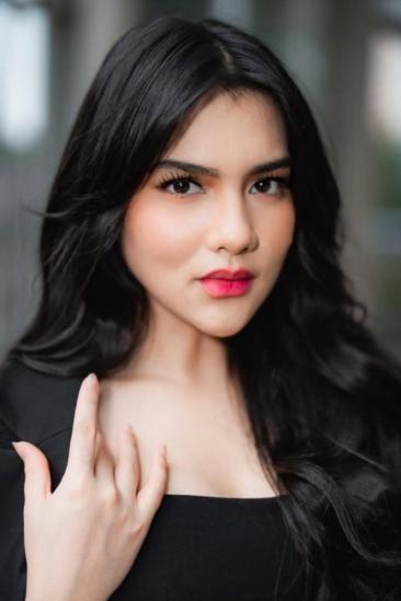 Davina Karamoy Image
